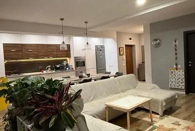 Apartament cu 3 camere semidecomandat în Florești