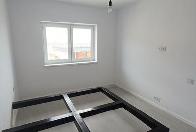 Duplex cu 4 camere cu Canalizare în Cetate - 6