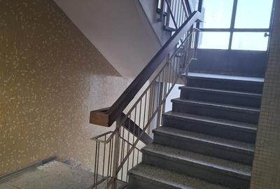 Garsonieră semidecomandată în Titan