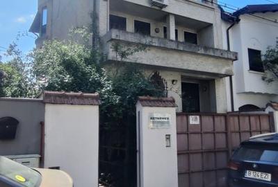Casă cu 10 camere cu Teren 192 Mp în Colentina - 16