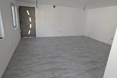Casă cu Teren 575 Mp în Vărbila - 1