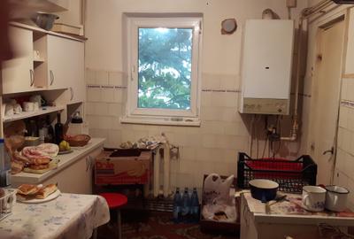 Apartament cu 4 camere decomandat în Central - 3