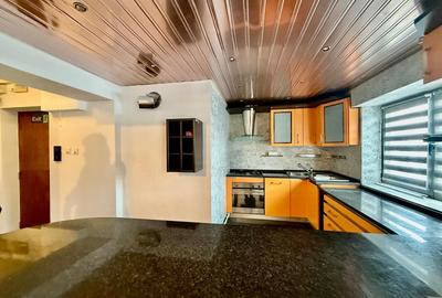 Apartament cu 3 camere decomandat în Decebal