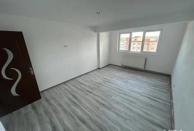 Apartament 3 camere semidecomandat Micro 3 - 3