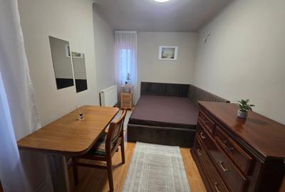Apartament cu 3 camere nedecomandat, mobilat în 13 Septembrie - 4