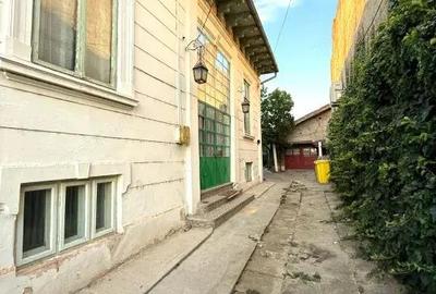 Casa centrala cu istorie si teren generos de 800mp