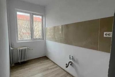 Apartament cu 4 camere decomandat în Dacia - 5