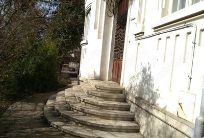 Spațiu comercial, de 150 mp, în Central - 2