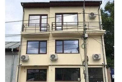 Casă cu 6 camere cu Teren 100 Mp în P-ța Unirii - 7