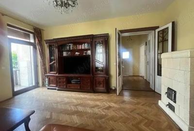 Apartament la casa, cu curte, central de inchiriat - 1