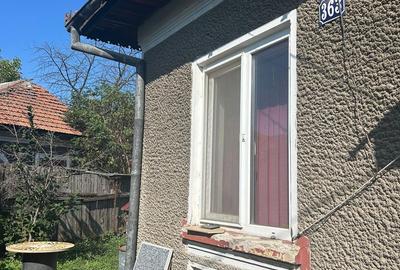 Casă cu 3 camere decomandat în Șotânga - 2