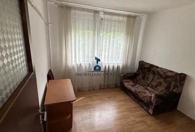 Apartament cu 3 camere decomandat în Berceni - 1