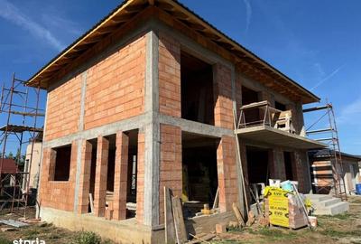 Casă cu 4 camere în Luna - 2