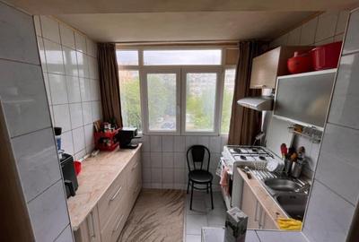 Apartament cu 4 camere semidecomandat în Apărătorii Patriei - 4
