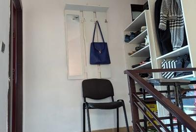 Vedere la Padure, Curte și Balcon - 2
