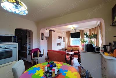 Casă cu 5 camere cu Teren 638 Mp în Central