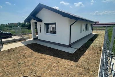 Casă individuală cu 4 camere cu Canalizare în Balotești - 3