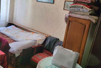 Apartament cu 3 camere decomandat în Petros - 1