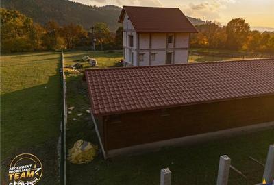 Casă cu 4 camere cu Garaj în Central - 5