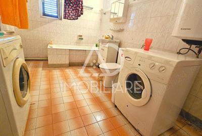 Casă cu 4 camere cu Teren 3778 Mp în 9 Mai - 3