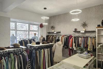 Spațiu comercial, de 140 mp, în Central - 4