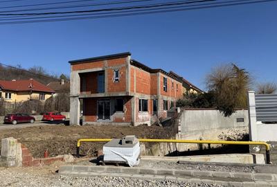 Casă cu 4 camere în Spitalul Județean - 7