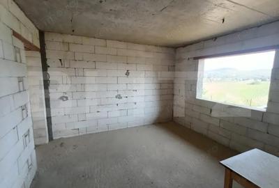 Casa la ro?u 182 mp utili 4 dormitoare + teren 438 mp, zona Orizont - 8