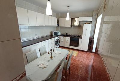 Apartament 3 camere Frumoasa-Continental, decomandat, etaj 4/8 - 3