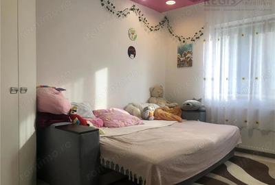 Apartament cu 4 camere decomandat, mobilat în Noua - 19