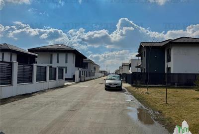 Teren Construcții intravilan de 1042 mp, în Tunari - 12