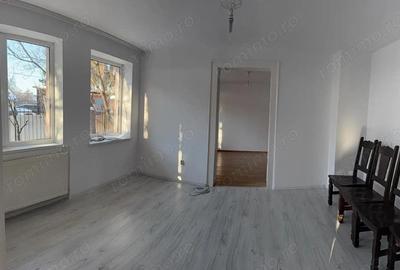 Central - Inchiriere casa 2 camere - Str. Revolutiei - 1