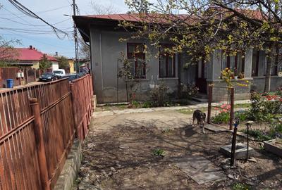 Casă cu 4 camere semidecomandat în Exterior Vest