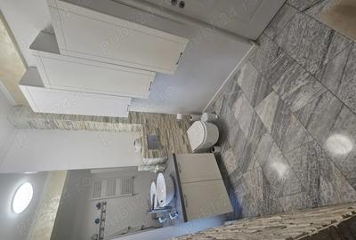 Apartament de vanzare - 3