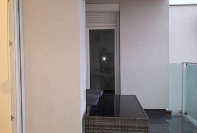 Apartament cu 3 camere decomandat în Orașul Nou