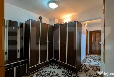 Apartament cu 3 camere decomandat în Micro 4 - 11