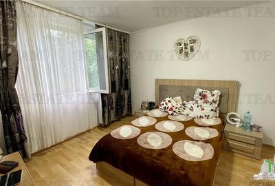Apartament 3 camere decomandat metrou Titan