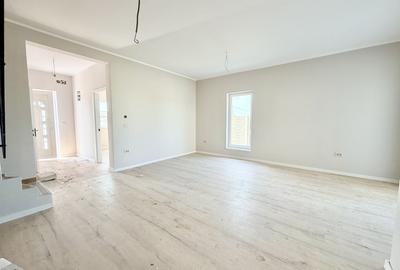 Duplex cu 4 camere cu Canalizare în Moșnița Nouă - 4