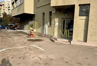 Spațiu comercial, de 100 mp, în Central