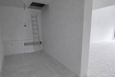 Apartament cu 4 camere în Central