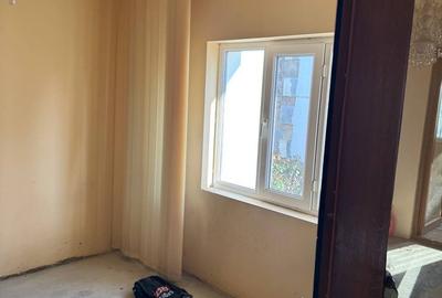 Casă cu 7 camere cu Teren 490 Mp în Central - 12