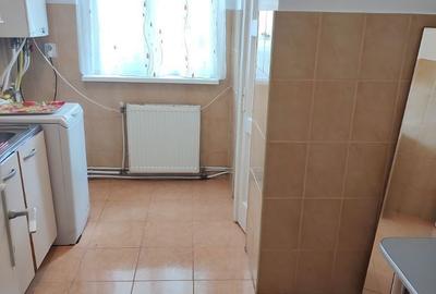 Apartament cu 3 camere semidecomandat în Central - 6