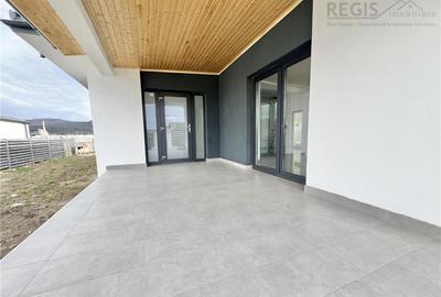 Casă cu 4 camere cu Canalizare în Cristian - 25