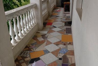 Casă cu 6 camere în Eforie