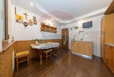 Apartament cu 3 camere decomandat, mobilat în Central - 21