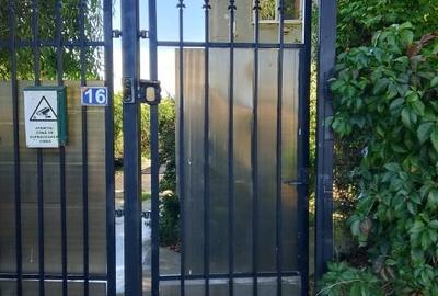 Casă P+1 cu teren 700 mp, panouri solare, aproape de București Livedea, Ialomița - 1