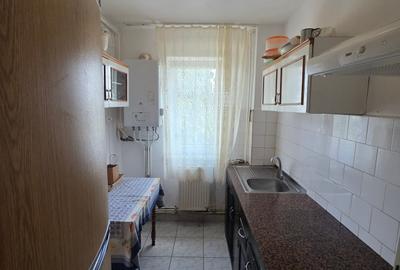 Vand apartament 3 camere et.2 - 6