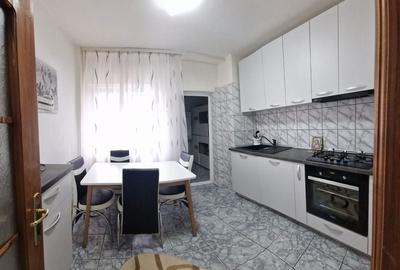 Apartament cu 4 camere decomandat în Central - 4