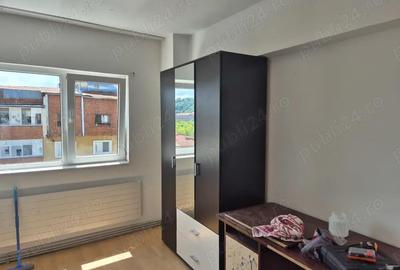 Apartament cu 4 camere decomandat în Victoriei - 6