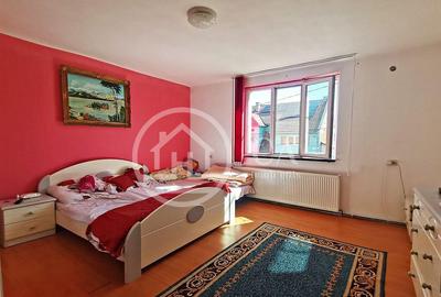 Casa de vanzare cu 4 camere, in zona Iosia, Oradea