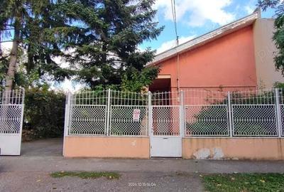 Teren de 1800 mp, în Central - 4